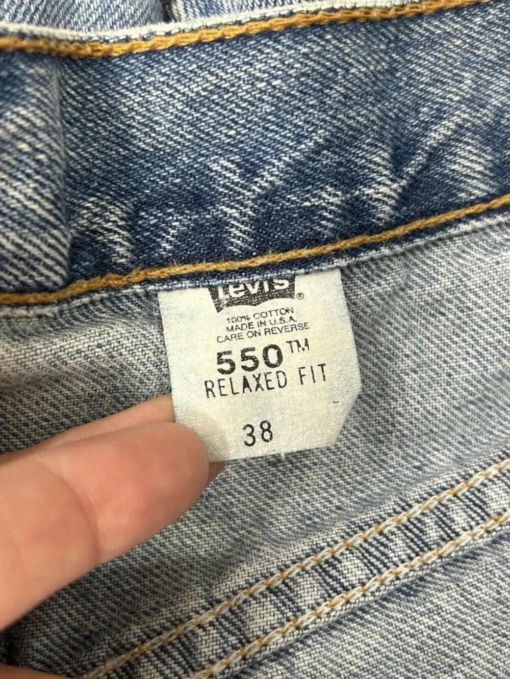 Vintage Levi's 550 Denim Shorts Relaxed Fit Mens 38 Blue 90s USA Made Cotton